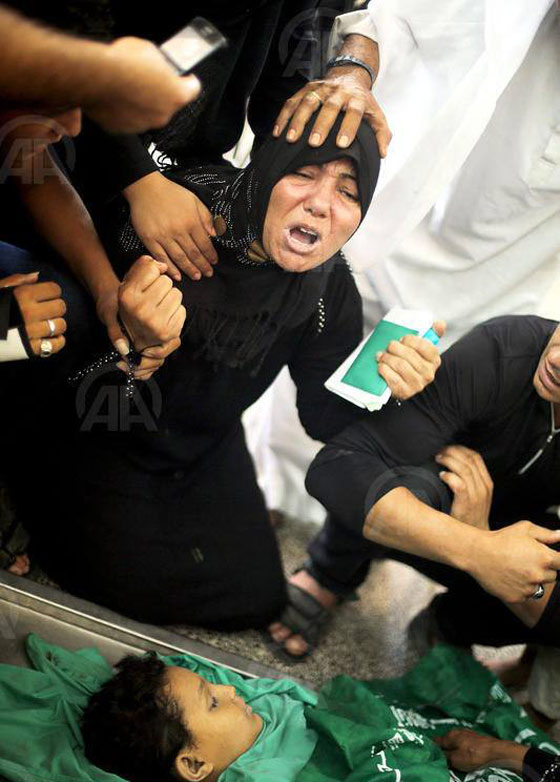 مؤثر.. الطفل الشهيد احمد القايض يقتل فؤاد امه مرتين صورة رقم 3