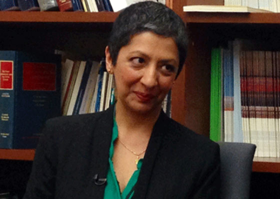 المترجمة كينوش تكشف اسرار رؤساء إيران صورة رقم 1