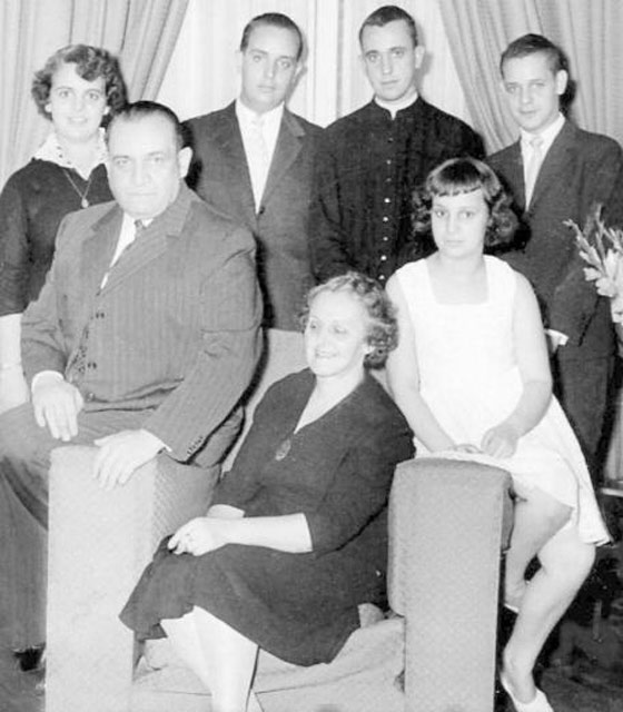 تكشفها السجلات.. حقائق غير معروفة عن اصول والدي الحبر الاعظم صورة رقم 4