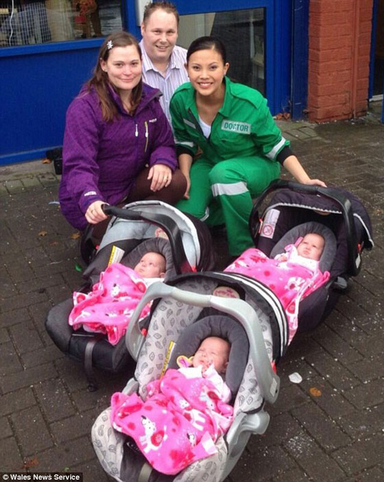 بالصور.. والدان يطليان اظافر توائمهما الثلاثة كل بلون للتمييز بينهم!! صورة رقم 11