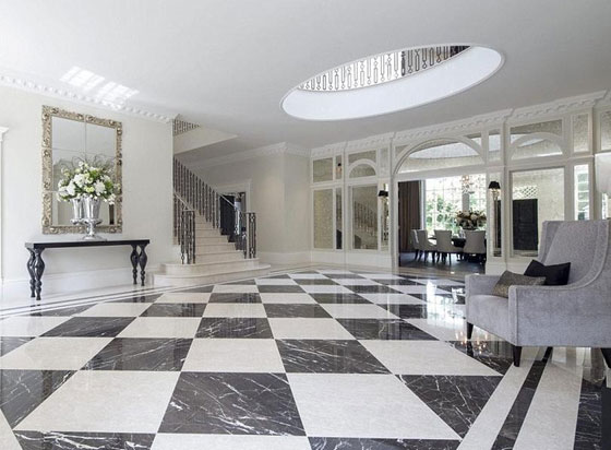 بالصور.. تحفة فنية نادرة تدخل الى عالم العقارات البريطانية صورة رقم 6