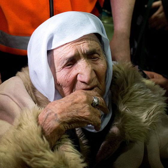 بالصور.. المانيا تستقبل اكبر لاجئة سورية.. عمرها مائة وسبعة اعوام صورة رقم 5