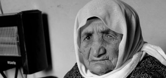 بالصور.. المانيا تستقبل اكبر لاجئة سورية.. عمرها مائة وسبعة اعوام صورة رقم 7