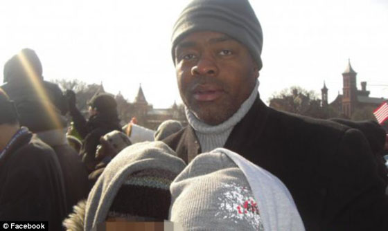 كابوس في اليقظة.. شرطي يطلق النار على متسلل الى بيته ويكتشف انها ابنته!! صورة رقم 1