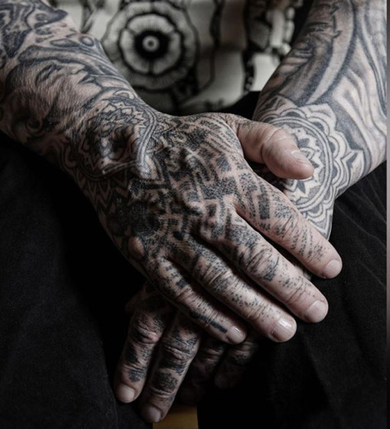  بالصور.. دبي تمنع ذو القرنين و453 ثقبا من دخول اراضيها صورة رقم 4