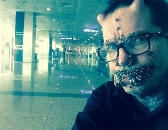  بالصور.. دبي تمنع ذو القرنين و453 ثقبا من دخول اراضيها صورة رقم 7