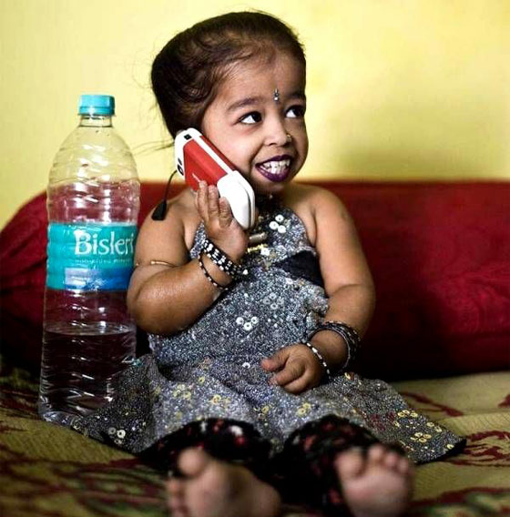 اقصر امرأة في العالم ضمن ممثلي فيلم امريكي صورة رقم 5