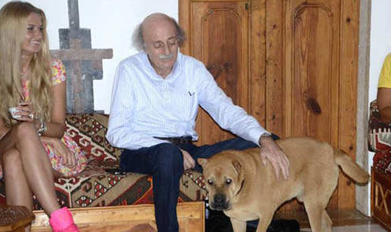 بالصور.. وليد جنبلاط اعتقد بان زيارة الحسناوات له مخطط داعشي! صورة رقم 5