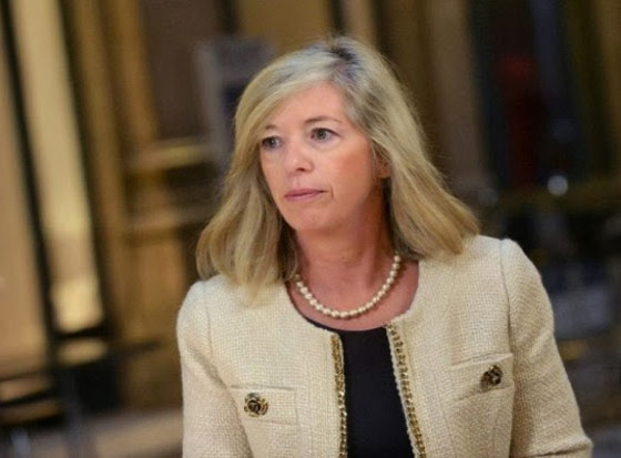 صورة لوزيرة التعليم الايطالية منزوعة تثير جدلا واسعا صورة رقم 4