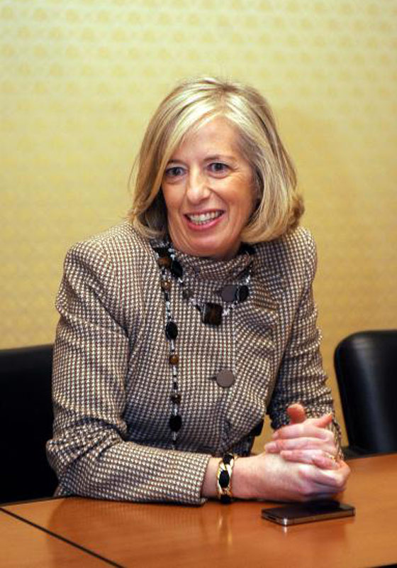 صورة لوزيرة التعليم الايطالية منزوعة تثير جدلا واسعا صورة رقم 5