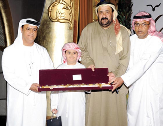 صور اديب البلوشي أصغر عالم عربي: رفض والداه اجهاضه فكافأهما الله بطفل نابغة صورة رقم 8