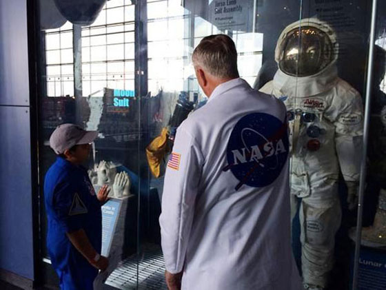 صور اديب البلوشي أصغر عالم عربي: رفض والداه اجهاضه فكافأهما الله بطفل نابغة صورة رقم 5