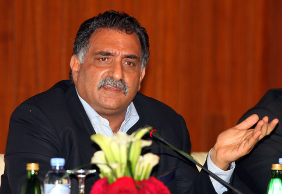 ضاحي خلفان: عزمي بشارة يحرض الشباب السعودي على الثورة صورة رقم 1