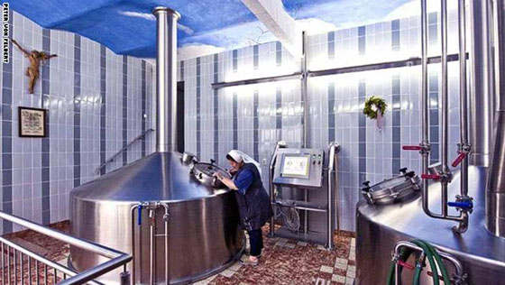 بالصو: .تعرف على الاخت دوريس.. وقصتها الطويلة مع تخمير الجعة البافارية صورة رقم 1