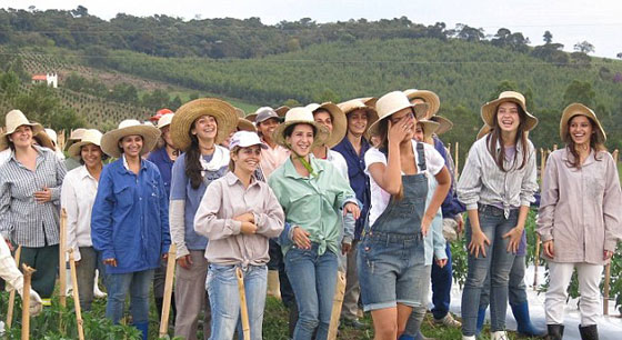 في قرية العازبات البرازيليات.. مطلوب رجال للزواج صورة رقم 6