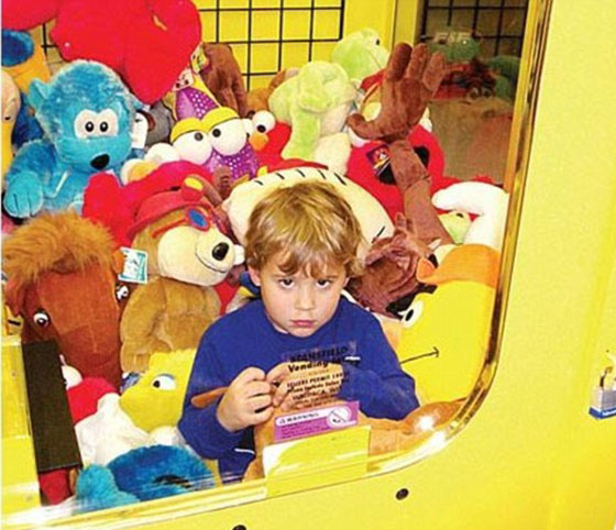 بالصور.. هذه هي الاماكن السحرية التي يحتجز الاطفال انفسهم فيها!! صورة رقم 11