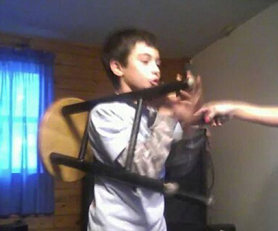 بالصور.. هذه هي الاماكن السحرية التي يحتجز الاطفال انفسهم فيها!! صورة رقم 14