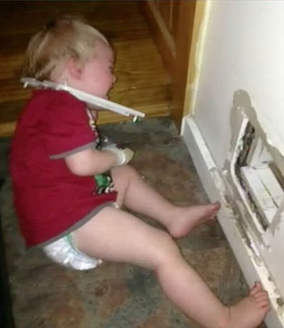 بالصور.. هذه هي الاماكن السحرية التي يحتجز الاطفال انفسهم فيها!! صورة رقم 17