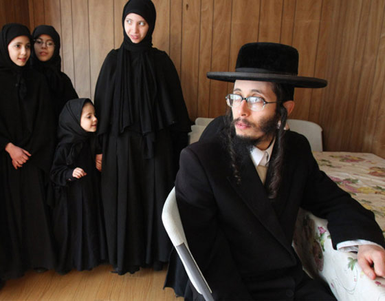 ترحيل يهود عن قرية بغواتيمالا بسبب خلاف طائفي مع السكان الاصليين صورة رقم 4