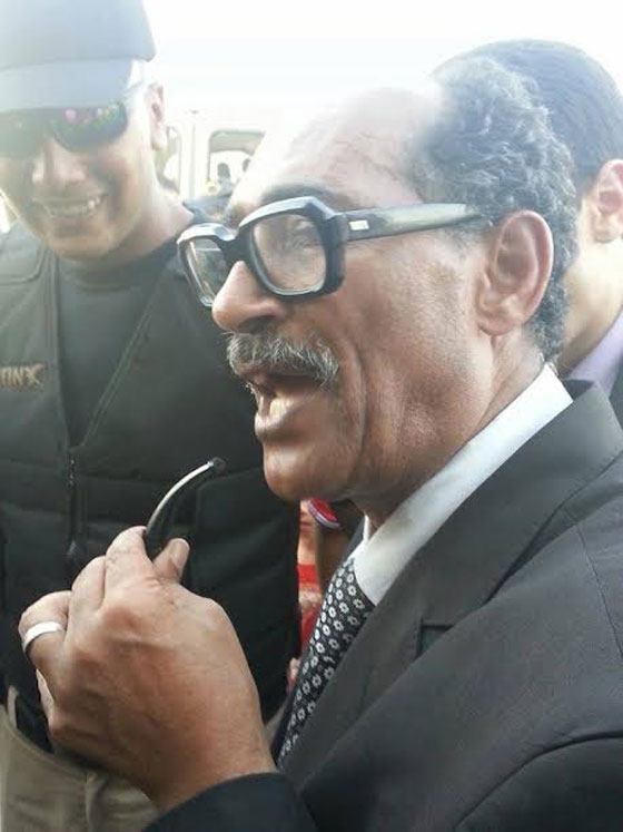 شبيه السادات يستعيد لحظات ظهوره الاول في ميدان التحرير صورة رقم 3