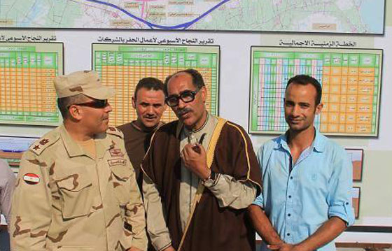  شبيه السادات يستعيد لحظات ظهوره الاول في ميدان التحرير صورة رقم 5