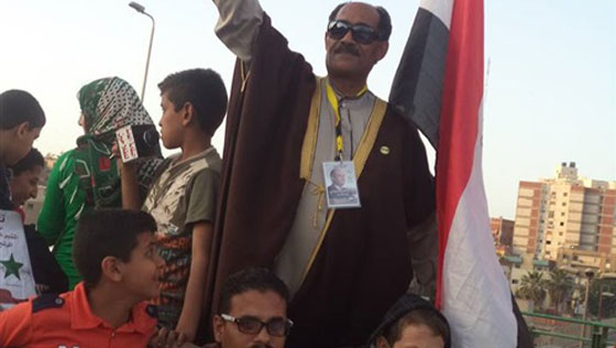  شبيه السادات يستعيد لحظات ظهوره الاول في ميدان التحرير صورة رقم 1