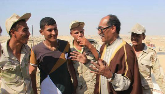  شبيه السادات يستعيد لحظات ظهوره الاول في ميدان التحرير صورة رقم 6