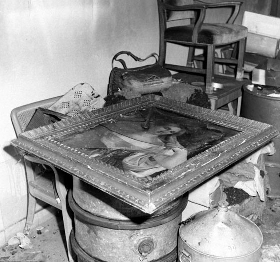 بالصور.. هنا في هذا المخبأ قضى هتلر لحظات حياته الاخيرة صورة رقم 6