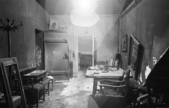 بالصور.. هنا في هذا المخبأ قضى هتلر لحظات حياته الاخيرة صورة رقم 12