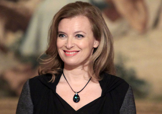 صاعقة تهز باريس.. عشيقة هولاند تكشف اسرار خيانته لها صورة رقم 4