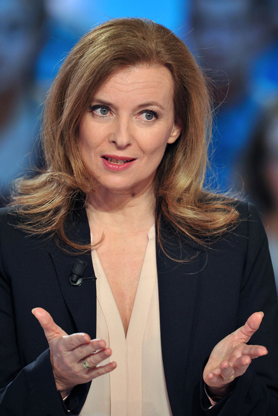 صاعقة تهز باريس.. عشيقة هولاند تكشف اسرار خيانته لها صورة رقم 12