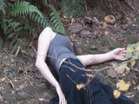  على طريقة داعش.. العثور على جثة بريطانية مقطوعة الرأس صورة رقم 1