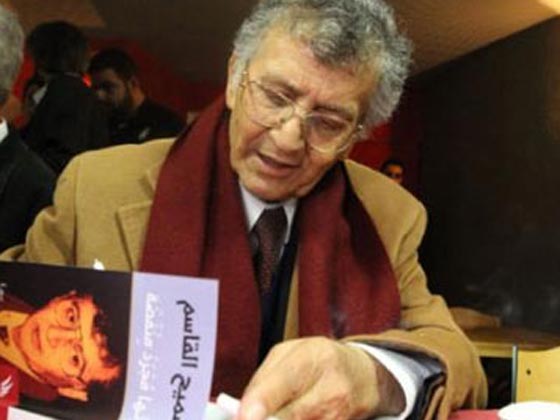 اليوم في ابو ظبي.. احياء ذكرى الشاعر الراحل سميح القاسم صورة رقم 2