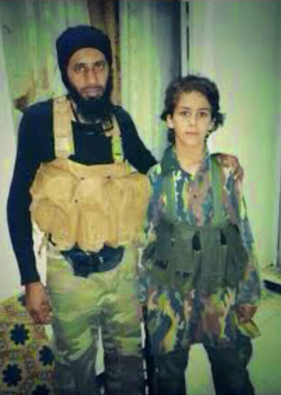 داعش يلعب على المكشوف.. بعد اغتصابه للنساء يفعل الفاحشة بالاطفال!! صورة رقم 2