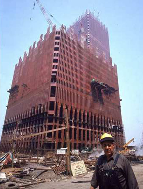 شاهد بالصور.. بنايتا التوأم وسط نيويورك من المهد الى اللحد! صورة رقم 2