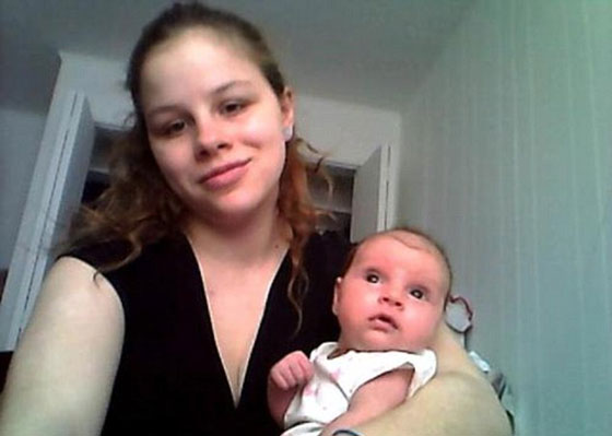 جريمة محيّرة.. ام تقتل طفليها خنقا وتعبر عن حبها الشديد لهما صورة رقم 3