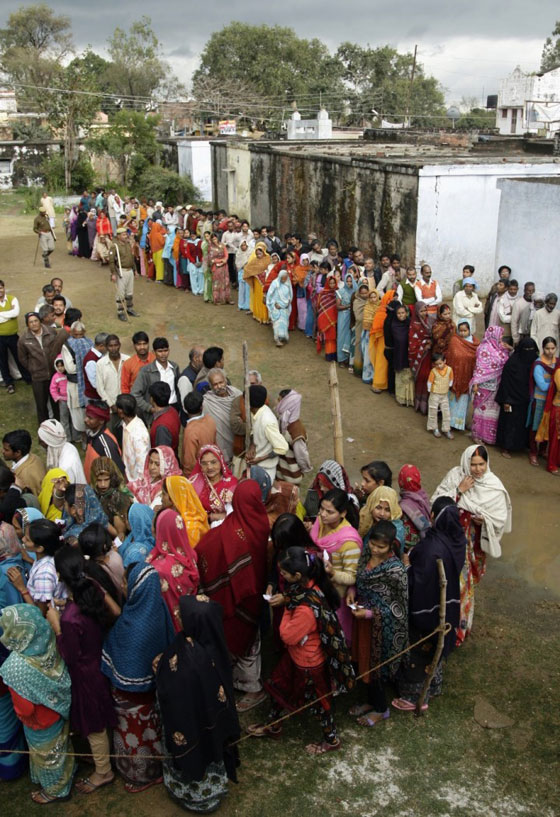 اقصاء شرطيين عن عملهما لاتهامهما رضيع (10 اشهر) بعرقلة الانتخابات صورة رقم 2