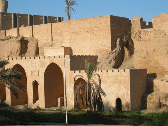 جريمة تاريخية في تكريت.. الدواعش يفجرون قلعة صلاح الدين هناك صورة رقم 1