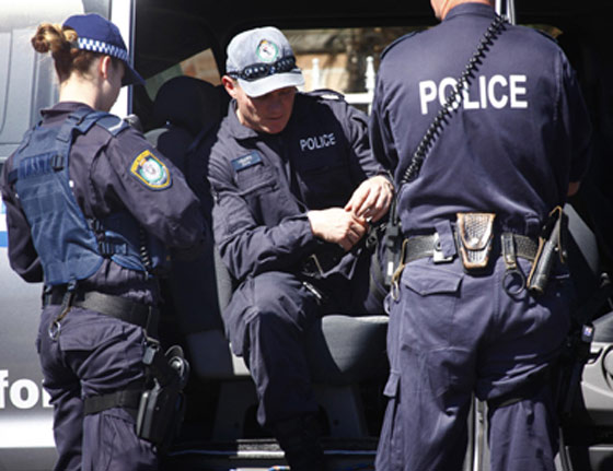  رؤوس القادة الاستراليين هدف للجاهديين الراغبين بقطعها صورة رقم 4