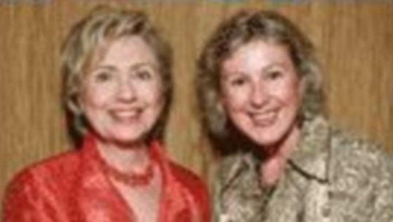 محامية تنشر صورا لها مع مشاهير وسياسيين دون ان تلتقي بهم!! صورة رقم 2