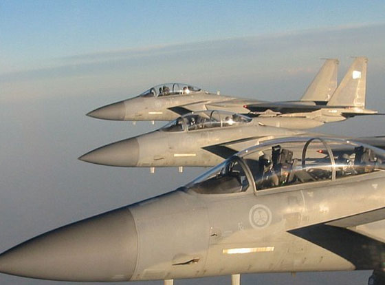 هل تعرف الدول العربية الخمس التي شاركت في الغارات الامريكية على داعش؟ صورة رقم 1