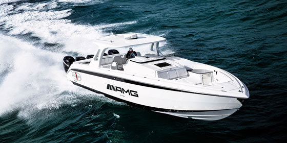 شاهد.. يخوت تسابق السيارات الفاخرة في كل شيء.. في الفراهة، السرعة والسعر صورة رقم 4