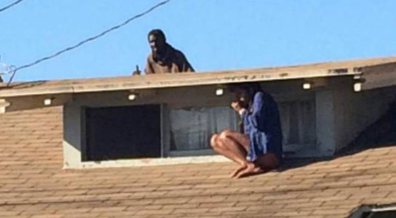 صور.. متشرد يقتحم منزل ممثلة امريكية وتصاب بحالة ذعر صورة رقم 2