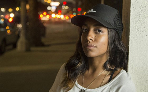 صور.. متشرد يقتحم منزل ممثلة امريكية وتصاب بحالة ذعر صورة رقم 9