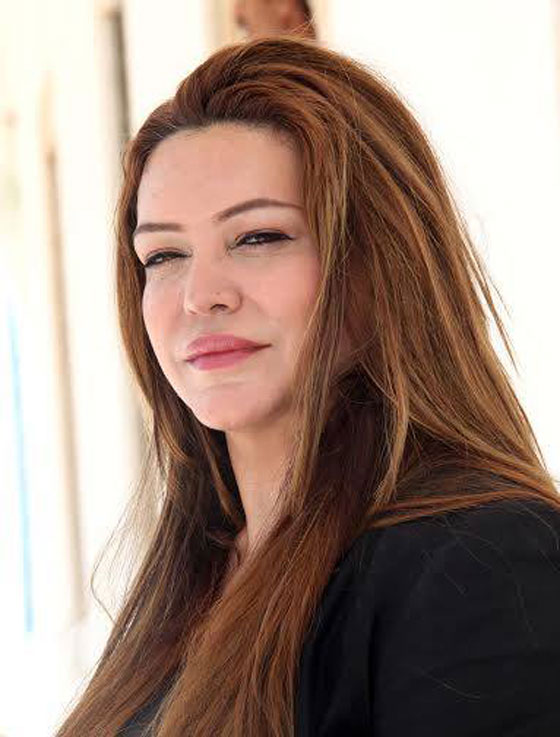 السياسية والخبيرة التونسية الجميلة تنسحب من الانتخابات: وطني لا يريدني صورة رقم 3