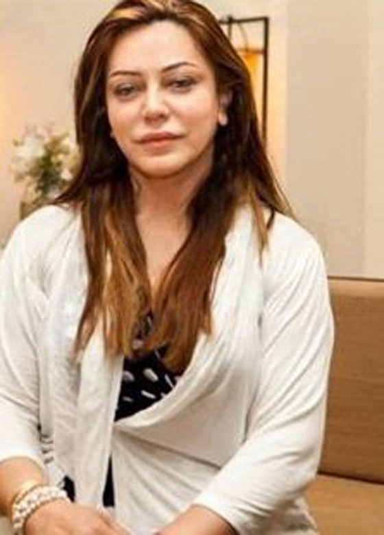 السياسية والخبيرة التونسية الجميلة تنسحب من الانتخابات: وطني لا يريدني صورة رقم 6