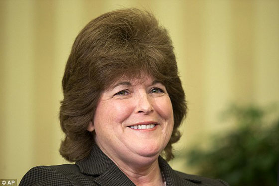 جلسة استجواب ساخنة.. كيف اقتحم عمر البيت الابيض وهو مسلح بسكين؟ صورة رقم 10