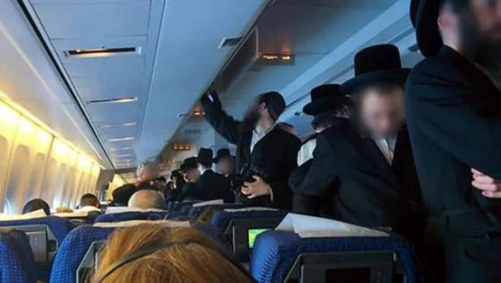 غضب في إلعال.. متشددون يهود يثيرون حفيظة نساء اميركيات صورة رقم 1