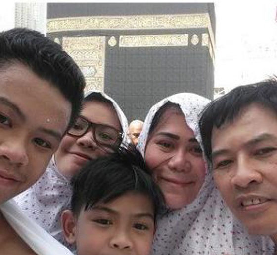 سيلفي الحجاج يزعج المفتي.. الصور تغفل الحاج عن ذكر الله! صورة رقم 1