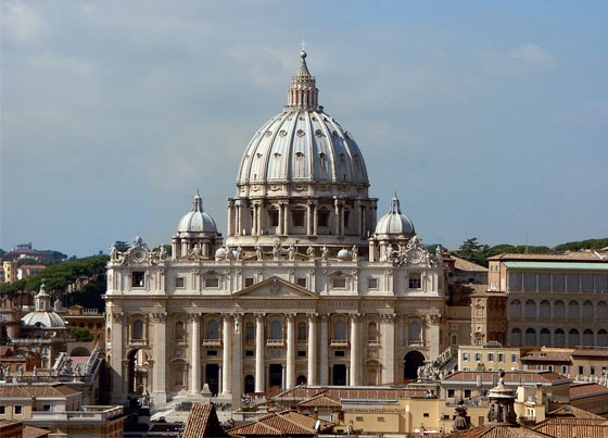 بيد مَنْ يمكن ان يقتل بابا ومَنْ له مصلحة مباشرة في مغادرته؟ صورة رقم 3